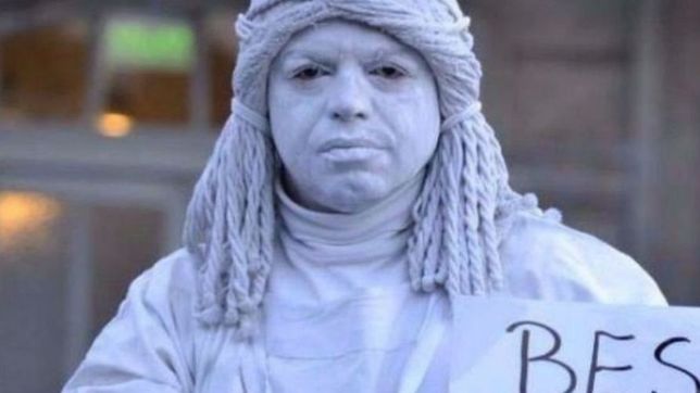 ¿por que se pelearon la estatua viviente de calle 8 y la vecina platense?