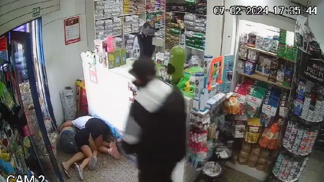 encanonaron a un hombre y dos nenas en un brutal asalto a un comercio de la plata