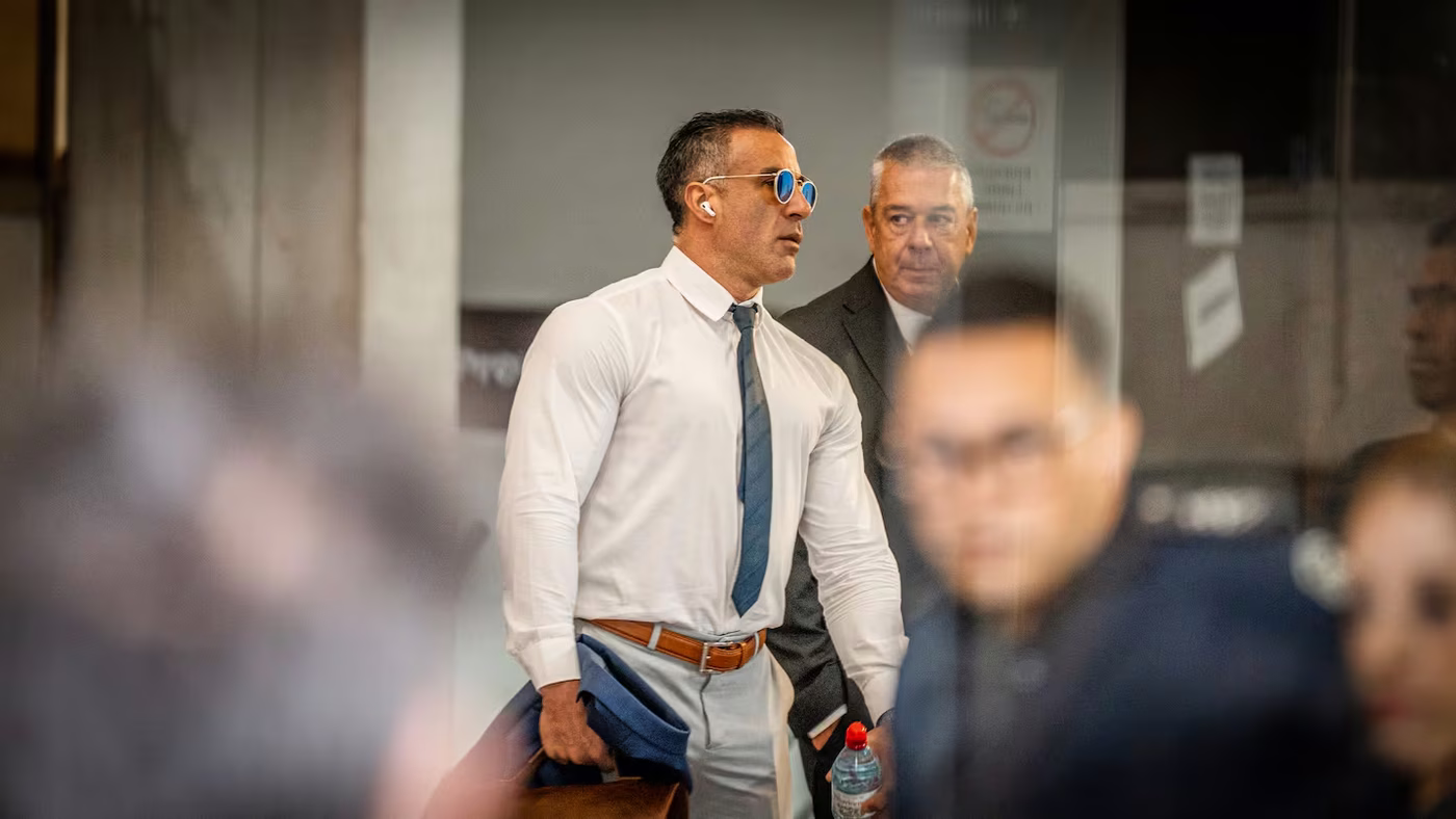 Leopoldo Luque en su llegada al Tribunal de San Isidro.