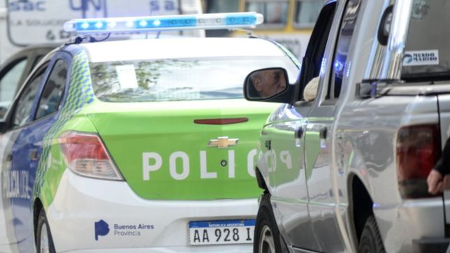 terror en un edificio de la plata: entraron a los barretazos y robaron tres departamentos