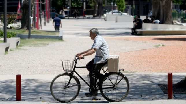 con una primera manana fresca, se viene un miercoles a pleno sol y calor en la plata
