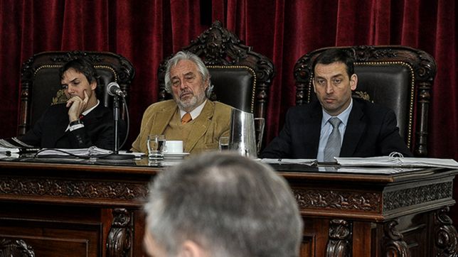 atroz: violo a su hija adoptiva durante 6 anos en la plata y lo condenaron a 18 anos de prision