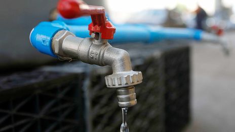 La escasez de agua en La Plata suma reclamos de la oposición