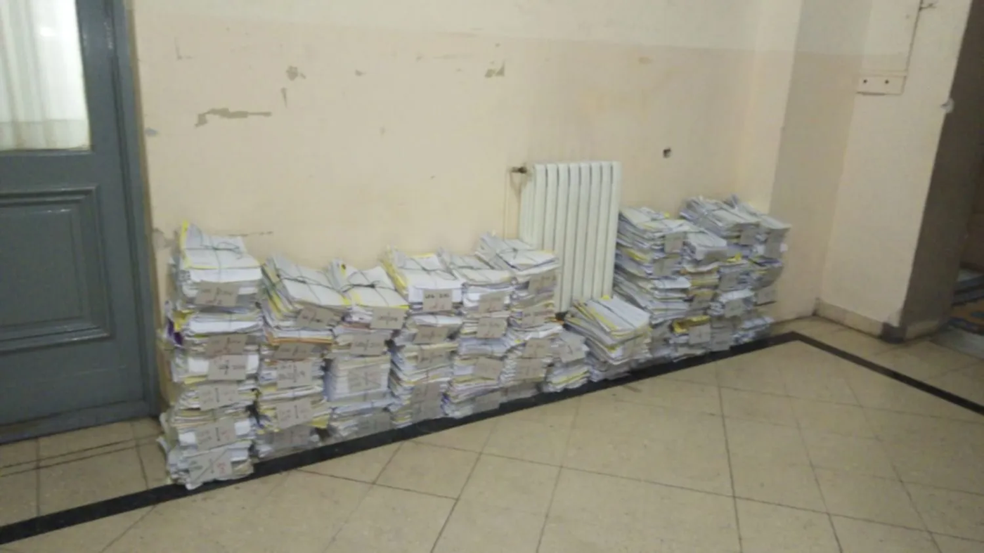 Durante años los expedientes se apilaron en los pasillos de las fiscalías.