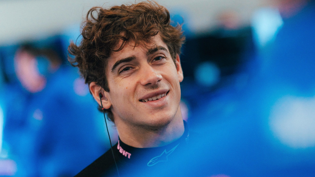 colapinto no se tomo descanso y volo arriba del alpine