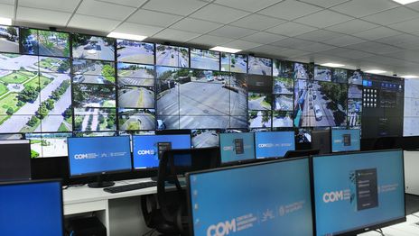 El proyecto que busca instalar 1.200 cámaras en La Plata quedó a un paso de concretarse El proyecto que busca instalar 1.200 cámaras en La Plata quedó a un paso de concretarse