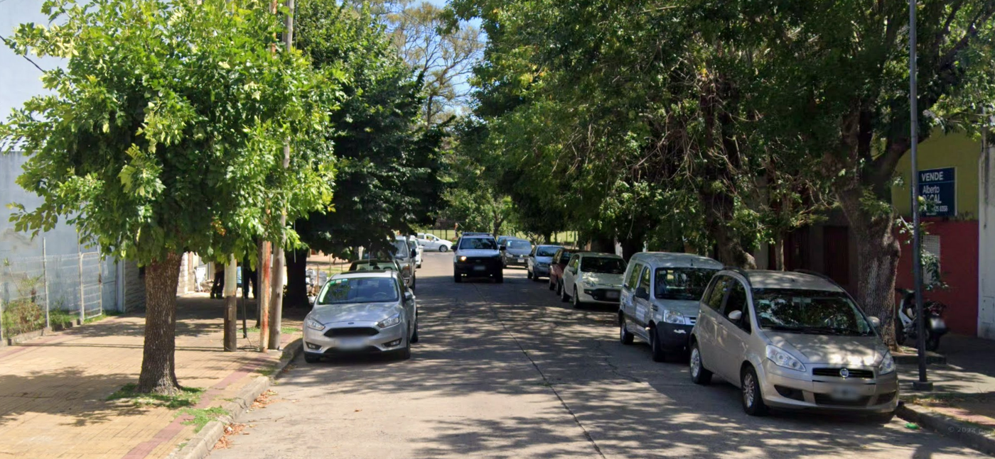 El robo se produjo en 26 y 55, a pocos metros del Parque San Mart&iacute;n