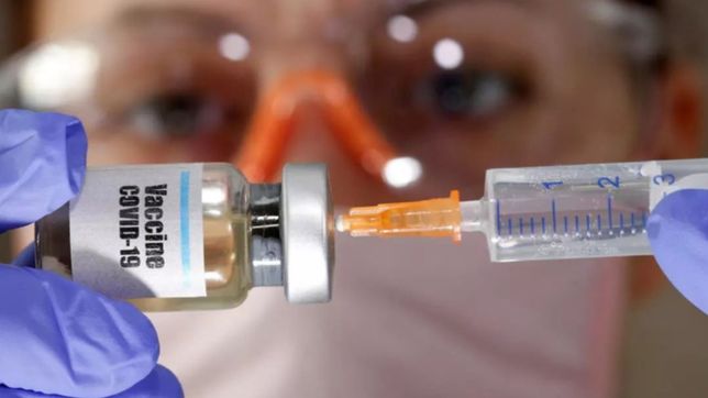 un voluntario de la vacuna de oxford se contagio con coronavirus