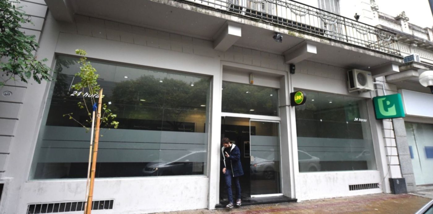 1585763110624.jpg?x=4&y=218&width=1486&height=743&rotate=0&scaleX=1&scaleY=1&ow=1500&oh=996&&cw=1920&ch=950