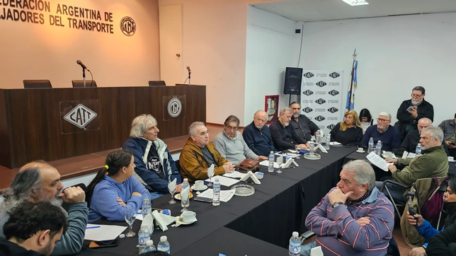 las centrales obreras preparan una nueva movilizacion a plaza de mayo