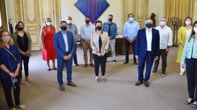 garro hizo un balance del 2020 junto a intendentes y senadores del grupo dorrego