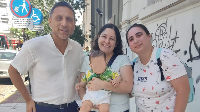 la justicia de la plata obligo al registro de las personas a inscribir al hijo de un matrimonio igualitario