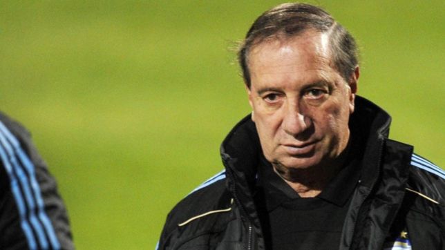 preocupacion por la salud de carlos bilardo: se agravo su estado