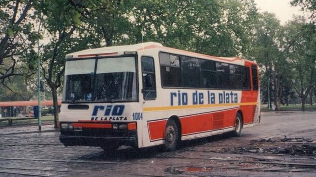 buscan reactivar la historica linea de micros rio de la plata que conectaba la plata y quilmes