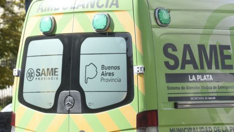 Atropellaron a un chico de 14 años al bajar del micro, pelea por su vida y buscan testigos