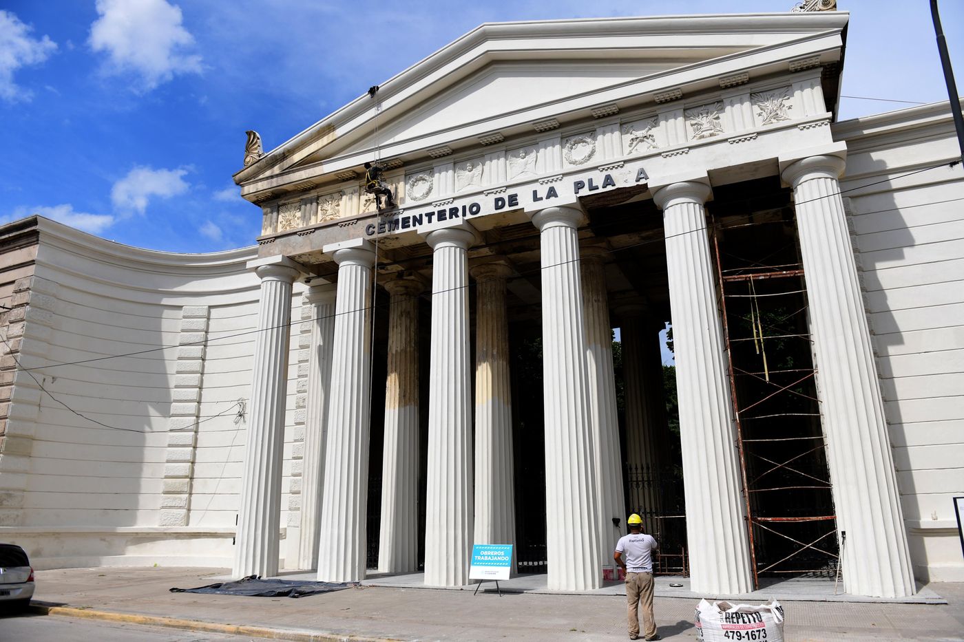 El Cementerio de La Plata abarca 24 hectáreas con más de 46 mil nichos, 2.300 bóvedas y 15 mil sepulturas