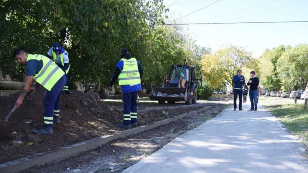 Así avanza la obra para construir un parque lineal de seis cuadras en Tolosa