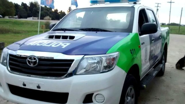 ataco con una cuchilla a dos personas para robarles un caballo y un equipo de musica