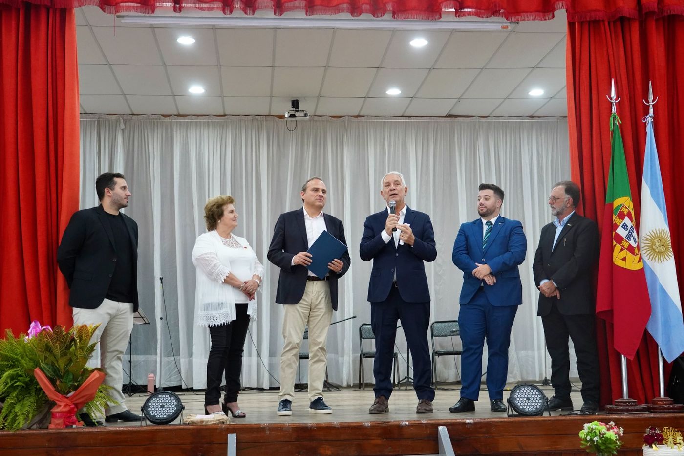 Julio Alak particip&oacute; del 45&deg; Aniversario de la Casa de Portugal "Virgen de F&aacute;tima" en La Plata