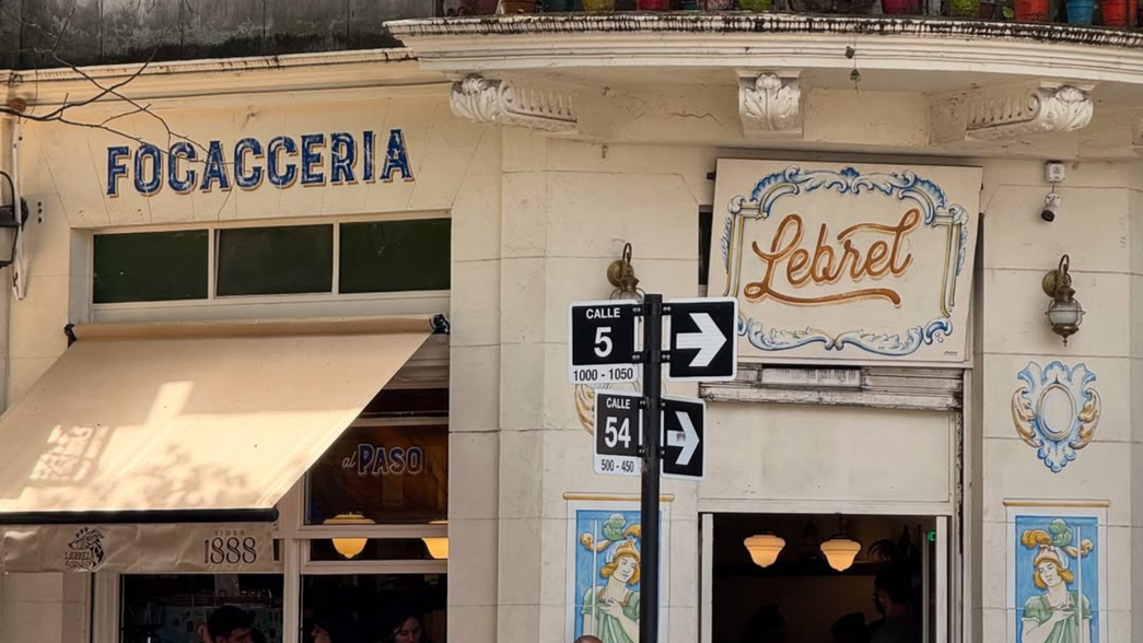 Tras un robo en Lebrel, alertan a comerciantes de La Plata por una nueva modalidad de estafa