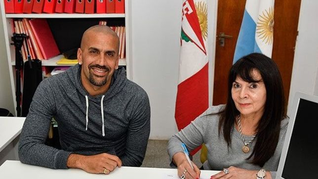 estudiantes firmo un acuerdo con susana trimarco para trabajar en proyectos educativos
