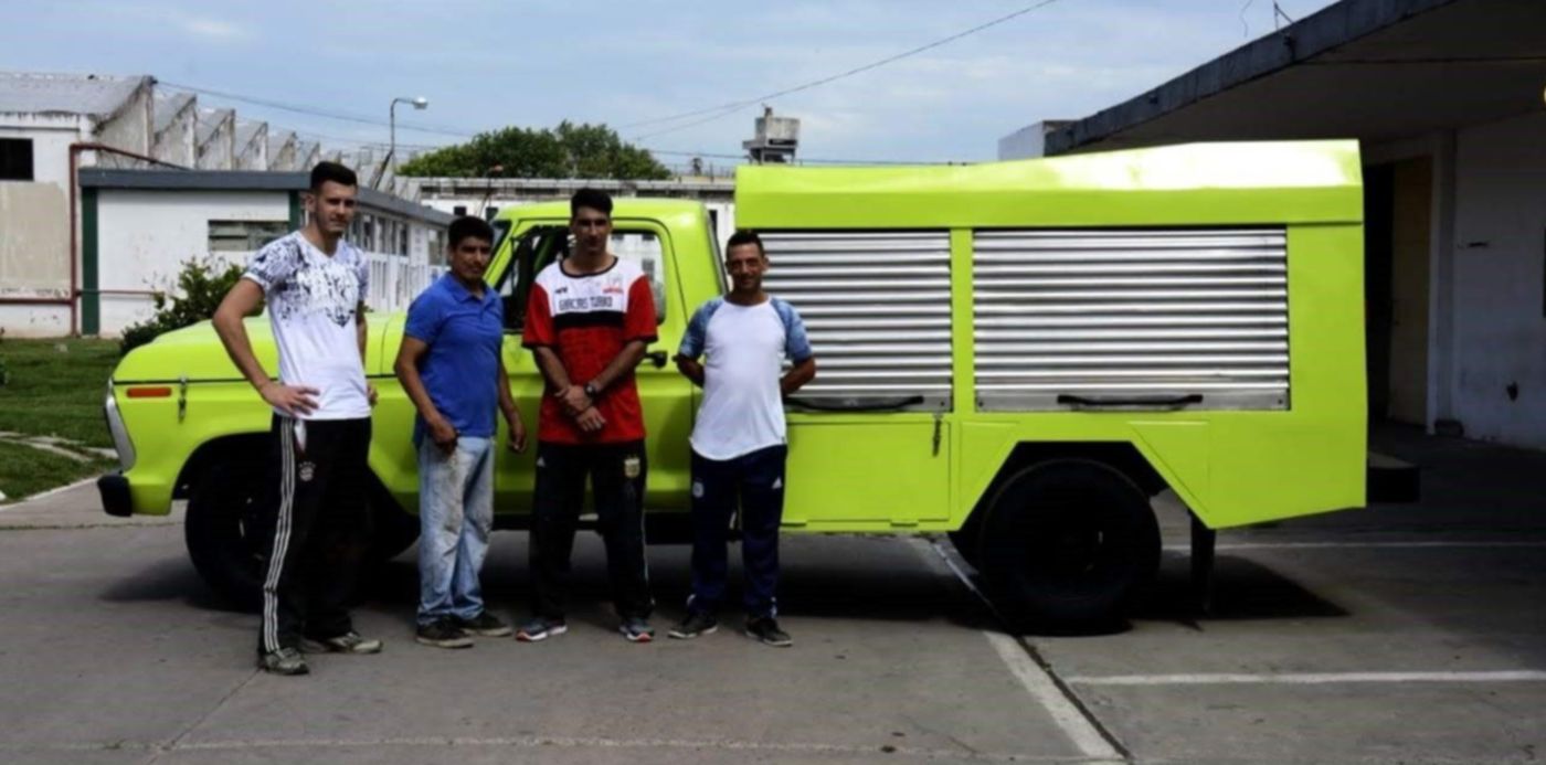 1551277363663.jpeg?x=3&width=1274&rotate=0&scaleY=1&y=114&height=637&scaleX=1&ow=1280&oh=853&&cw=1920&ch=950