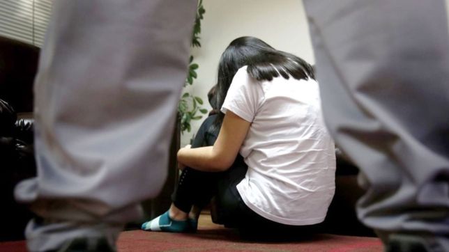 indagan al acusado de abusar a su hijastra en la plata