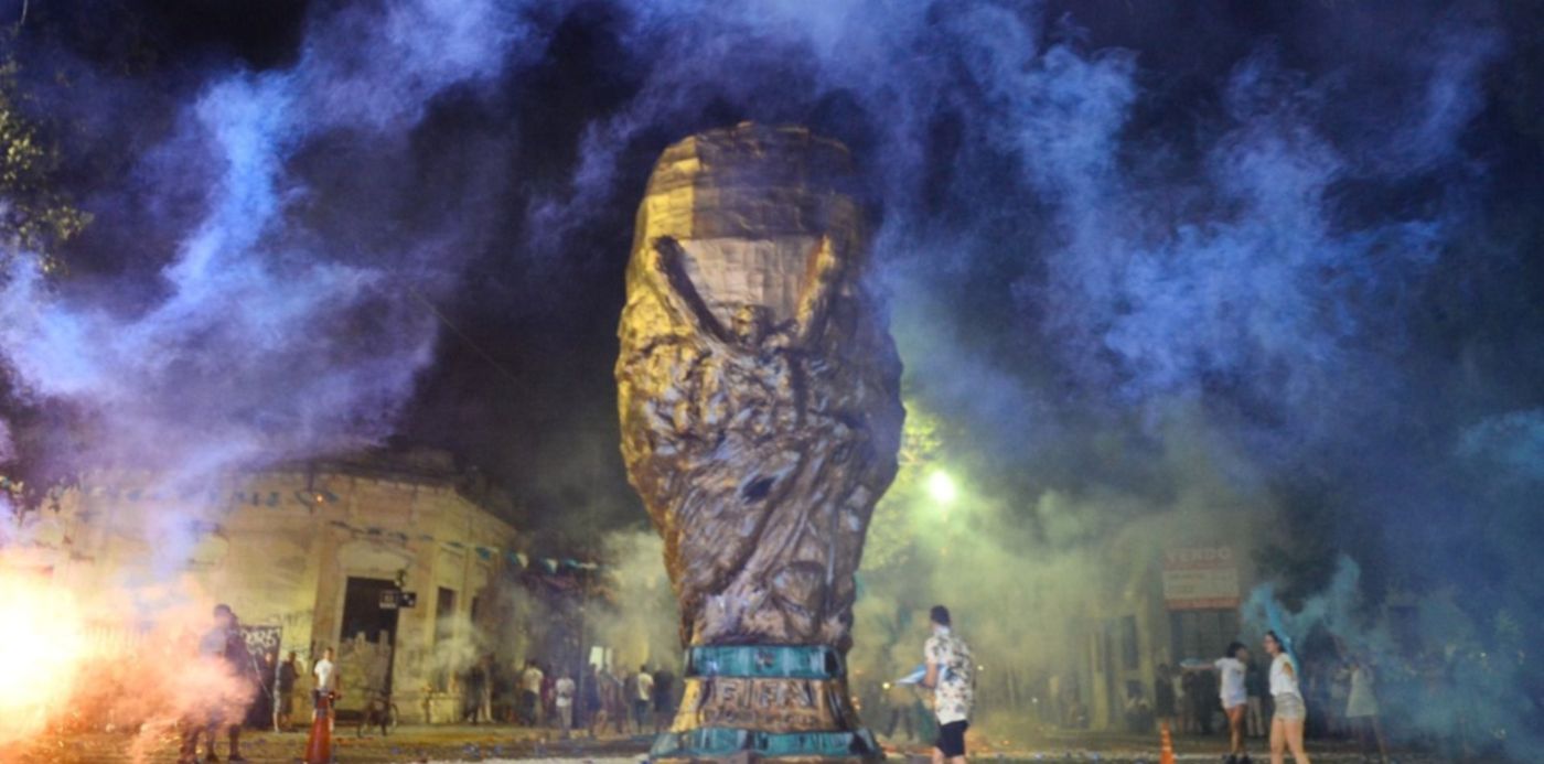 Muñecos de fin de año Momos 2022 Quema de muñecos