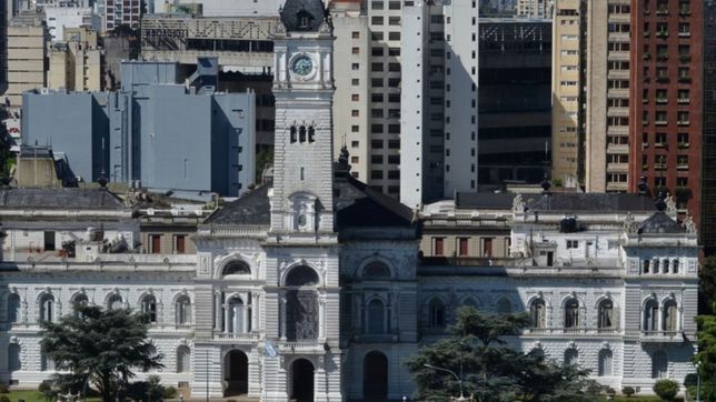 ¿como funcionaran los servicios en la plata por el dia del trabajador estatal?