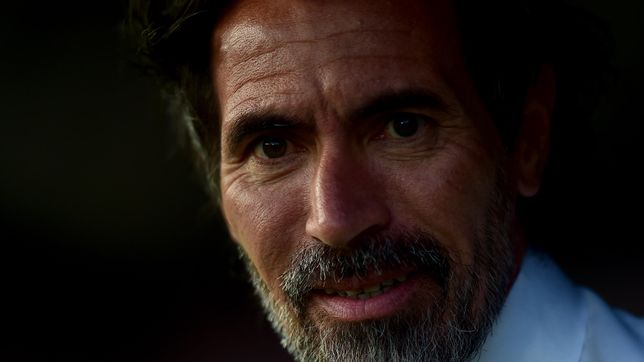 estudiantes decidio cual sera el futuro de eduardo dominguez