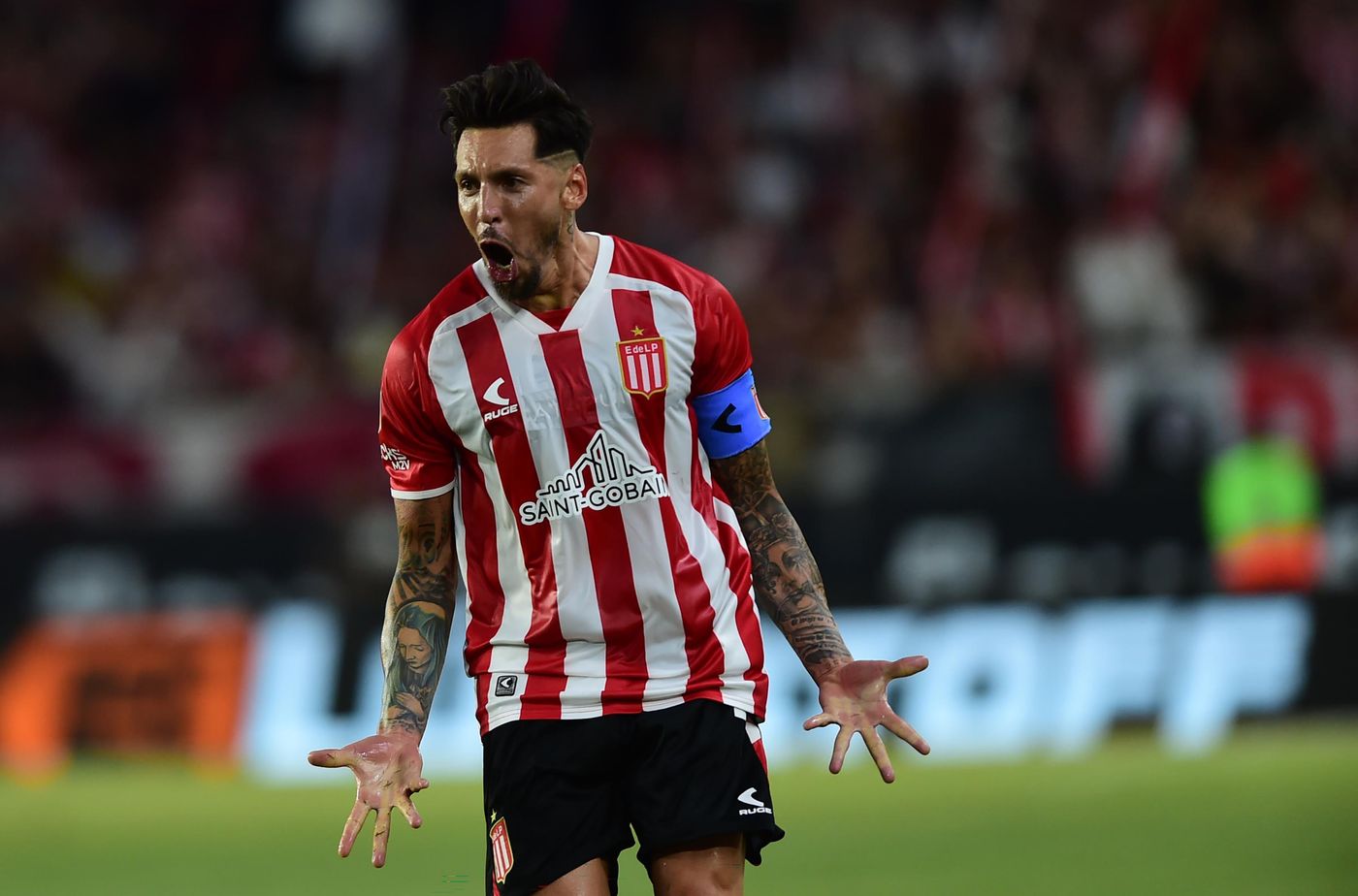 Estudiantes Rosario Central Sosa festejo gol.jpg