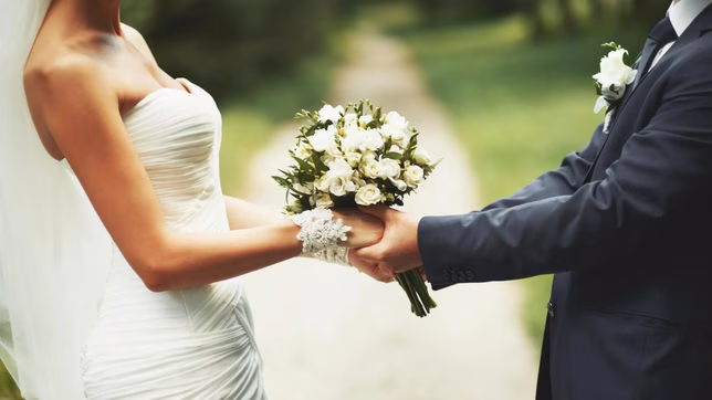 en medio de su casamiento, mato a tiros a su novia y a otras tres personas