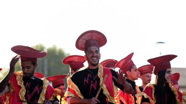 el candombe del 25 tendra su mitico desfile de comparsas este sabado