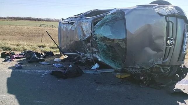 cuatro platenses protagonizaron un impresionante vuelco en azul y se salvaron de milagro