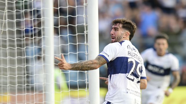 auzmendi celebro su primer gol en el lobo y ya suena con el clasico
