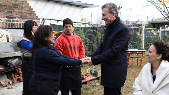 asi se vivio la visita de mauricio macri a una pizzeria de tolosa que emociona