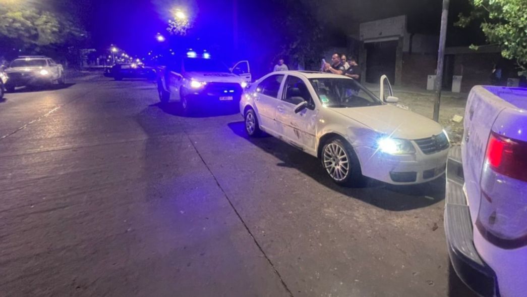 Corría picadas en el pleno centro, intentó atropellar a un inspector y terminó preso