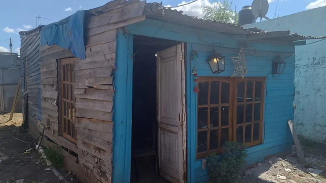 encontraron muerta a una mujer en su casa de la plata y buscan determinar que ocurrio