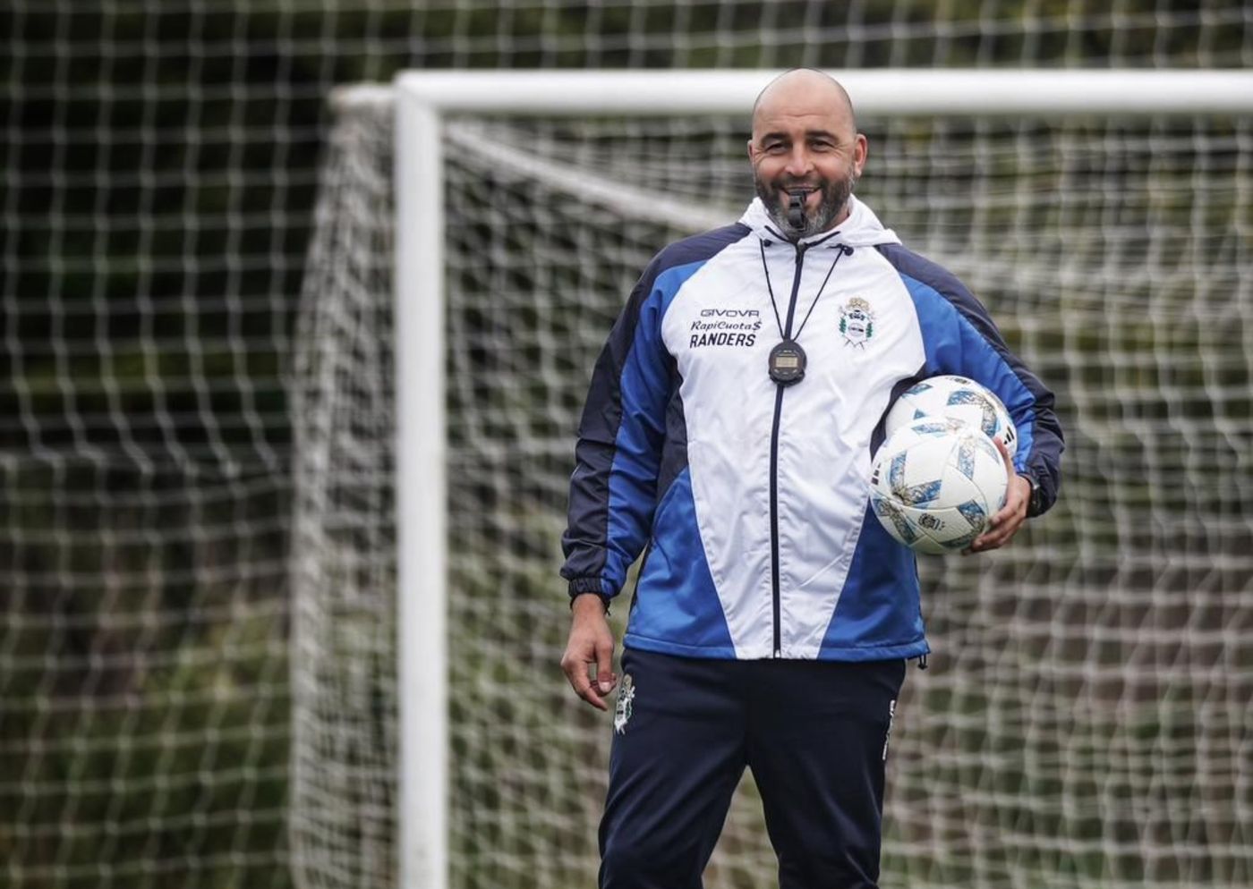 Marcelo Mendez entrenamiento Gimnasia 3.jpg