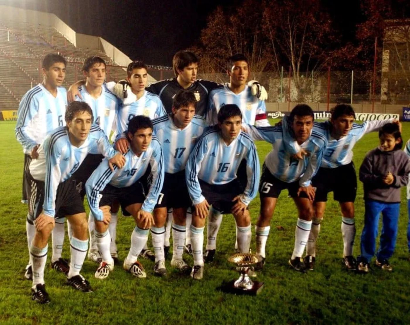 Selección argentina formación debut Lionel Messi.jpg