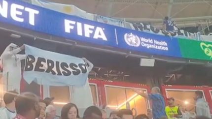 VIDEO: La historia detrás de los jeques que posaron con una bandera de Berisso en Qatar