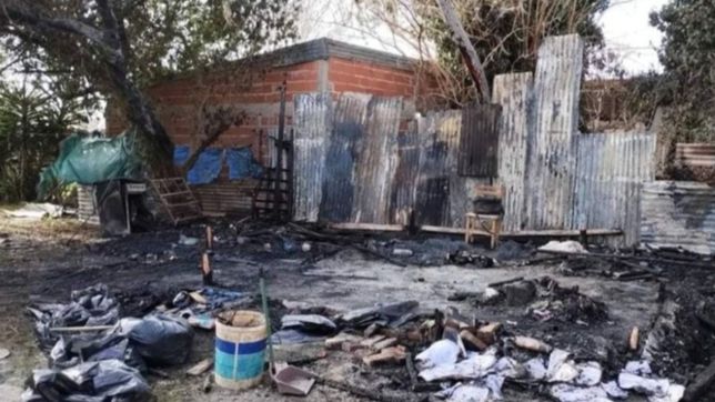 se quedaron con lo puesto: una familia platense perdio todo en un incendio y piden ayuda