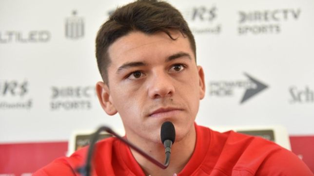 autorizan al exfutbolista de estudiantes diego garcia a permanecer en ecuador