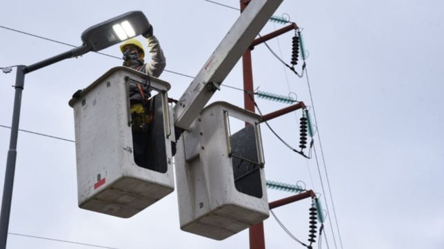 avanza con el recambio de la luminaria y sumaran casi 600 luces led en la plata