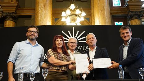 Distinguieron a Estela de Carlotto y Baltasar Garzón en una jornada por la Memoria en La Plata