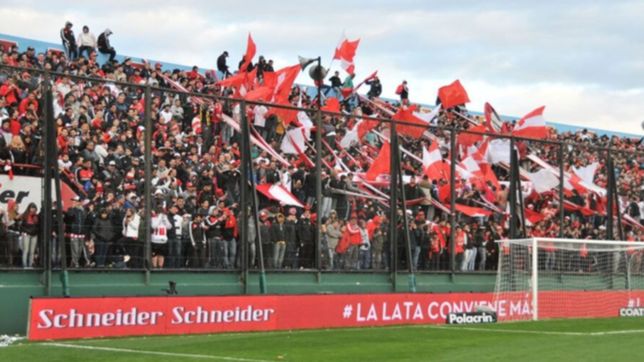 el gobierno analiza la vuelta del publico visitante a las canchas