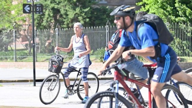 continua la ola de calor y anticipan una maxima de 33°c: como sigue el clima en la plata