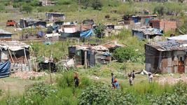 el ultimo informe de la uca revelo que cuatro de cada diez argentinos son pobres
