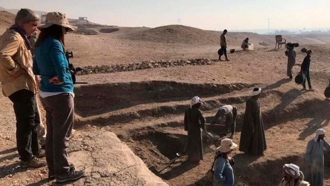 investigadores de la unlp reabren una tumba egipcia de mas de 3.500 anos