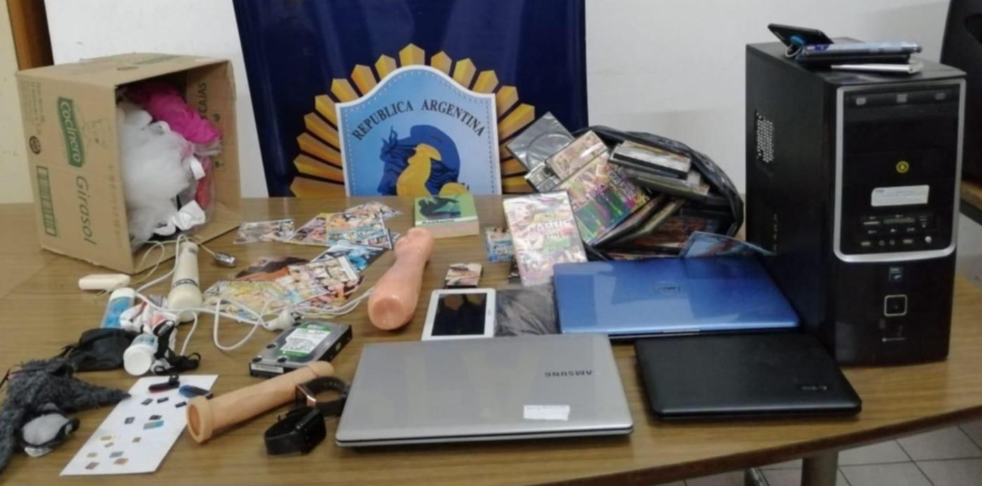 1581443860810.jpg?x=6&width=1267&rotate=0&scaleY=1&ow=1280&oh=960&y=317&height=634&scaleX=1&&cw=1920&ch=950